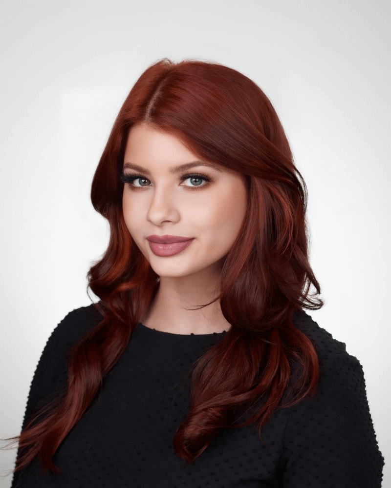 Angela Merritt headshot