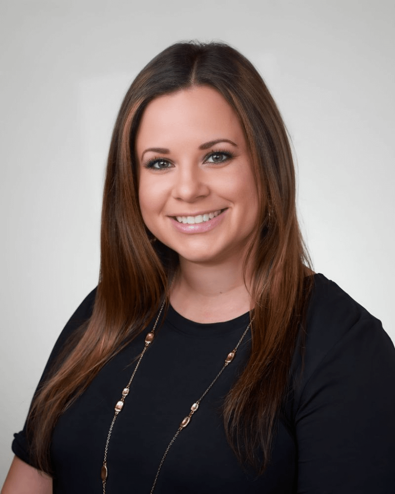 Dana Aviles headshot