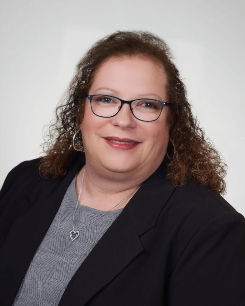 Kelly Linden headshot