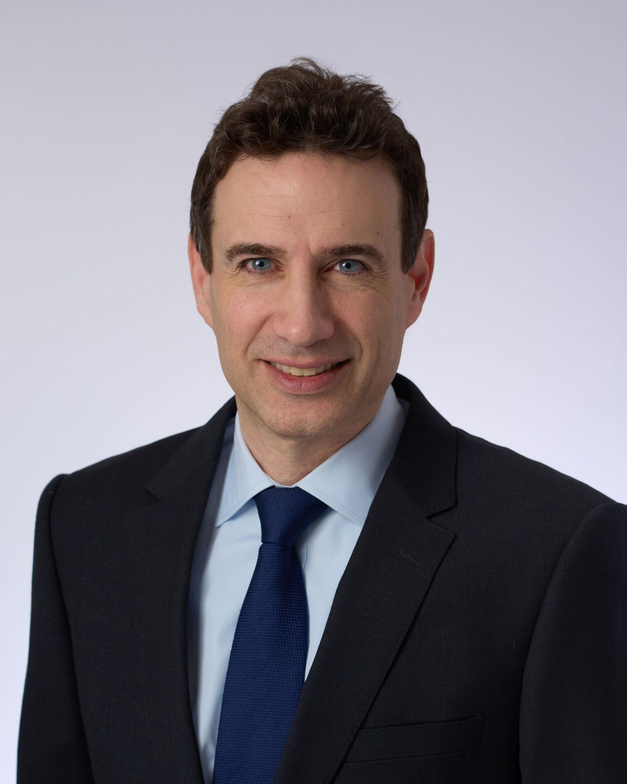 lee j odierno headshot